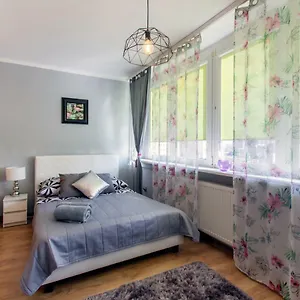 https://clicktheflat-golden-terraces-apartment.warsawhotelspoland.com